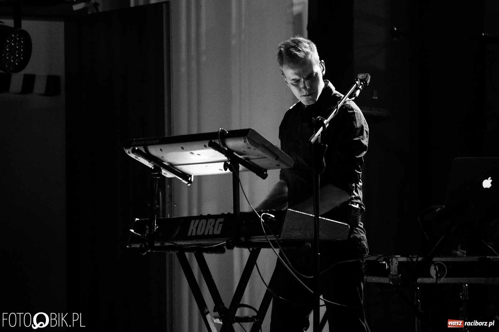 Zdjęcie w galerii na portalu naszraciborz.pl: Zespół Lao Che zagrał w Raciborskim Centrum Kultury wiadomości z regionu