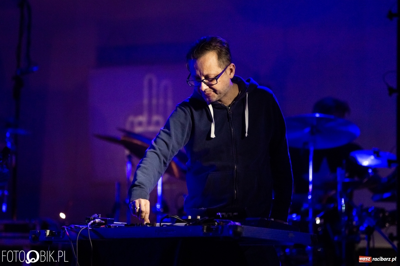 Zdjęcie w galerii na portalu naszraciborz.pl: Zespół Lao Che zagrał w Raciborskim Centrum Kultury wiadomości z regionu