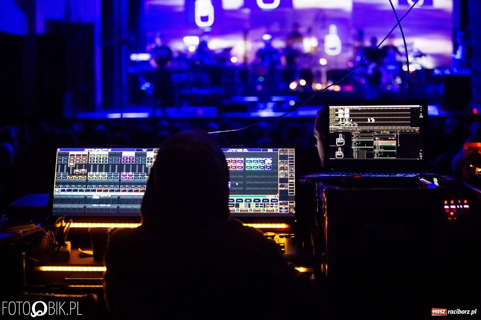 Zdjęcie w galerii na portalu naszraciborz.pl: Zespół Lao Che zagrał w Raciborskim Centrum Kultury wiadomości z regionu