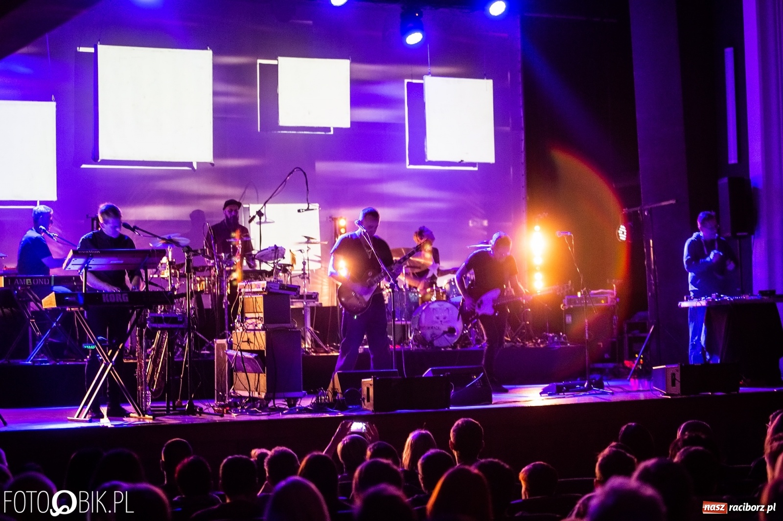 Zdjęcie w galerii na portalu naszraciborz.pl: Zespół Lao Che zagrał w Raciborskim Centrum Kultury wiadomości z regionu