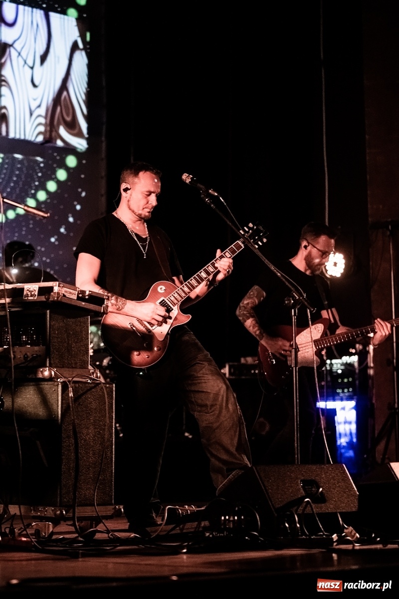 Zdjęcie w galerii na portalu naszraciborz.pl: Zespół Lao Che zagrał w Raciborskim Centrum Kultury wiadomości z regionu