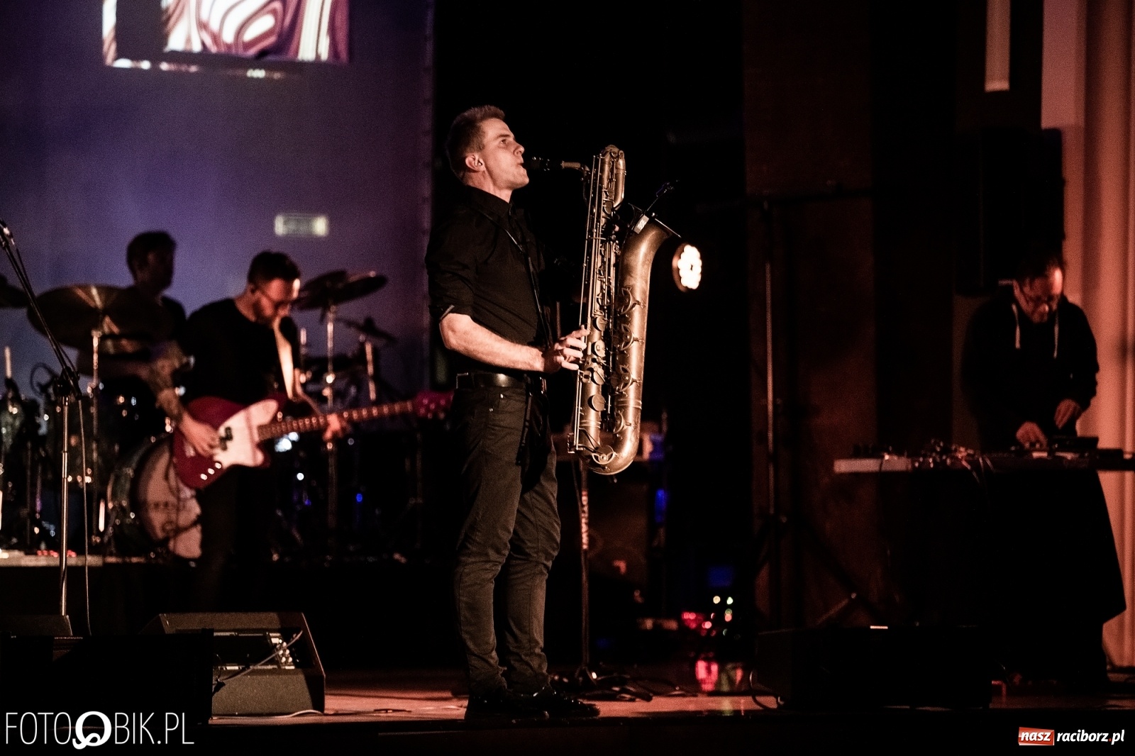 Zdjęcie w galerii na portalu naszraciborz.pl: Zespół Lao Che zagrał w Raciborskim Centrum Kultury wiadomości z regionu