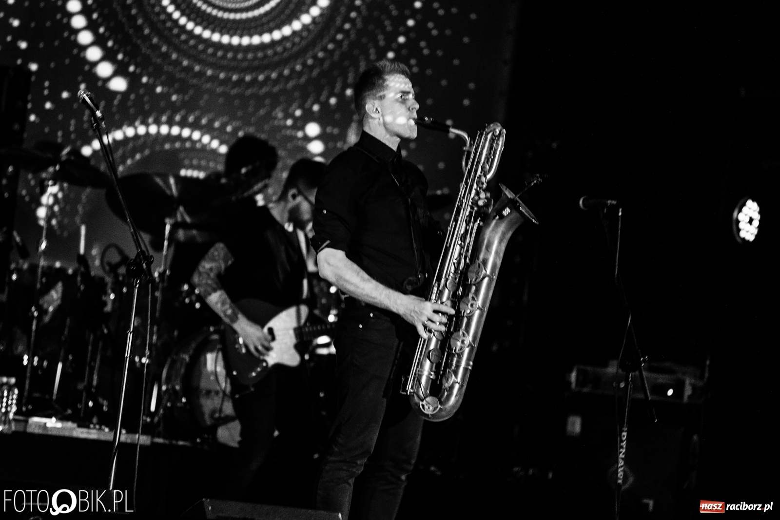 Zdjęcie w galerii na portalu naszraciborz.pl: Zespół Lao Che zagrał w Raciborskim Centrum Kultury wiadomości z regionu