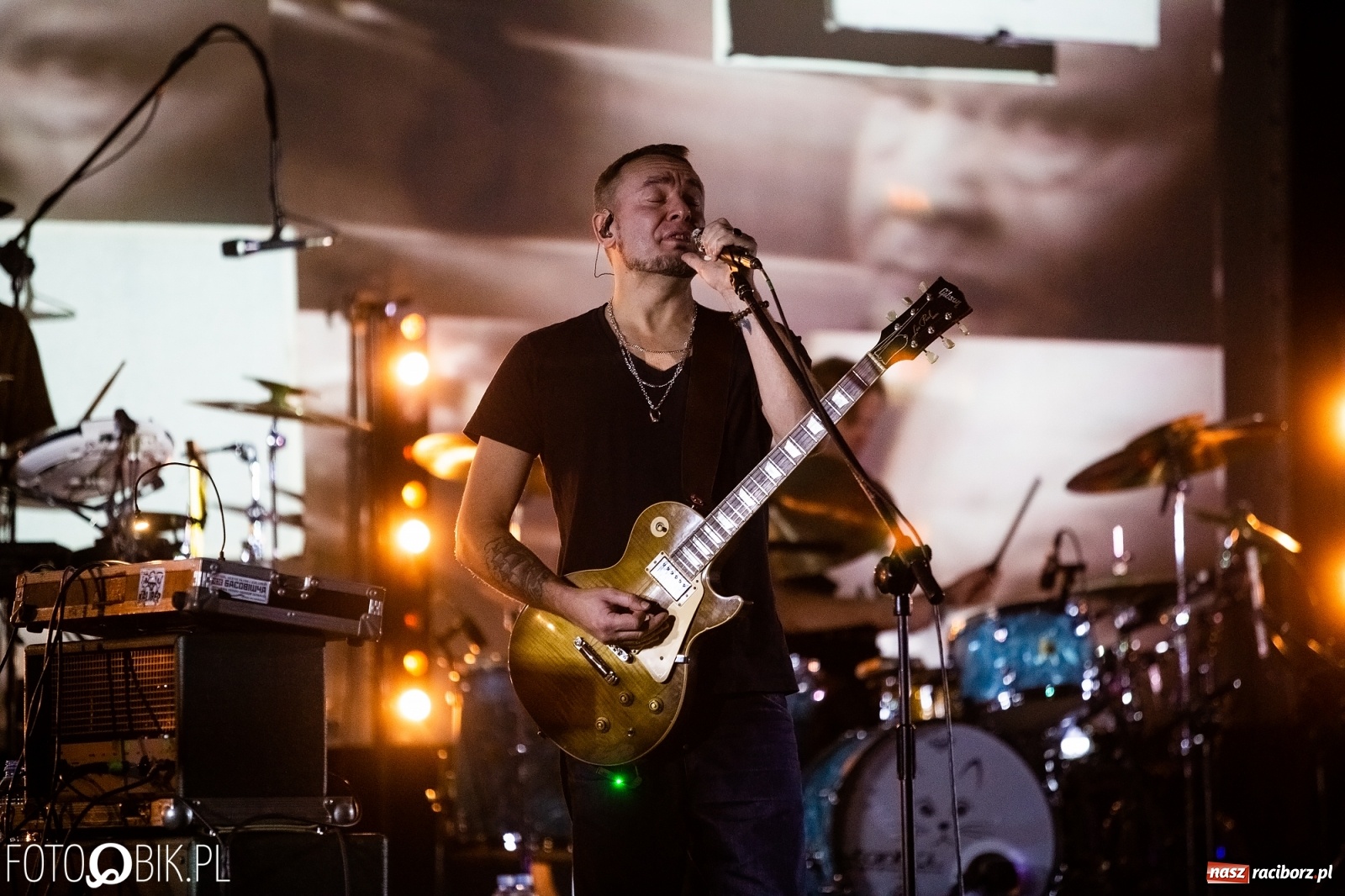 Zdjęcie w galerii na portalu naszraciborz.pl: Zespół Lao Che zagrał w Raciborskim Centrum Kultury wiadomości z regionu