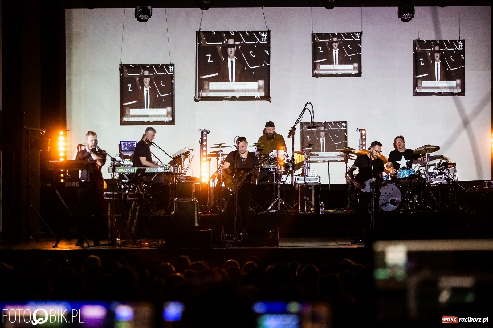 Zdjęcie w galerii na portalu naszraciborz.pl: Zespół Lao Che zagrał w Raciborskim Centrum Kultury wiadomości z regionu