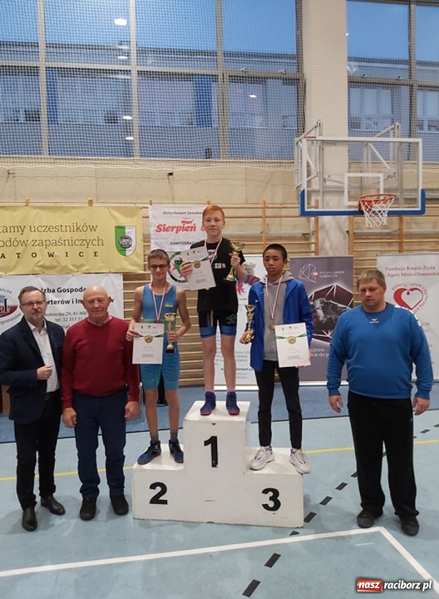 Zdjęcie w galerii na portalu naszraciborz.pl: Zapaśnicy Unii na turnieju barbórkowym w Katowicach wiadomości z regionu