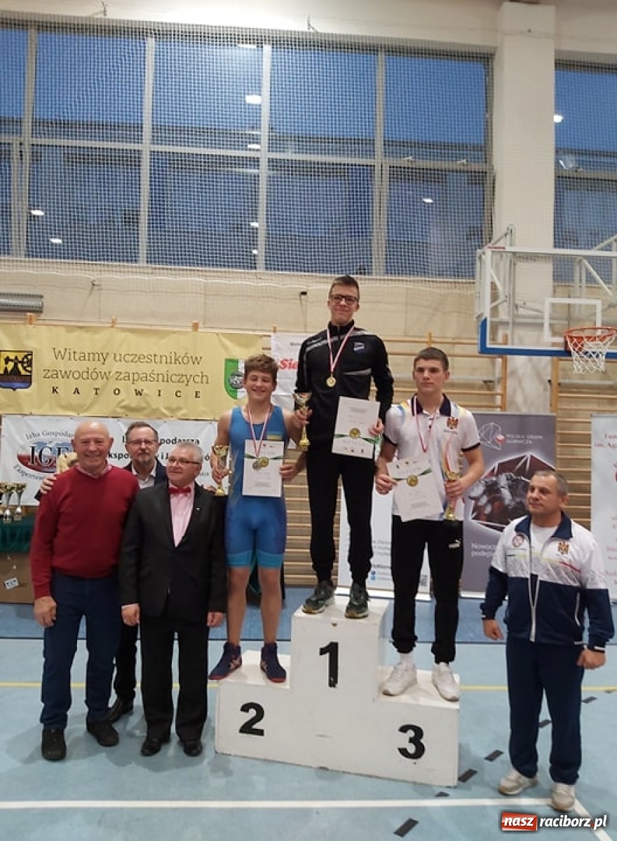 Zdjęcie w galerii na portalu naszraciborz.pl: Zapaśnicy Unii na turnieju barbórkowym w Katowicach wiadomości z regionu