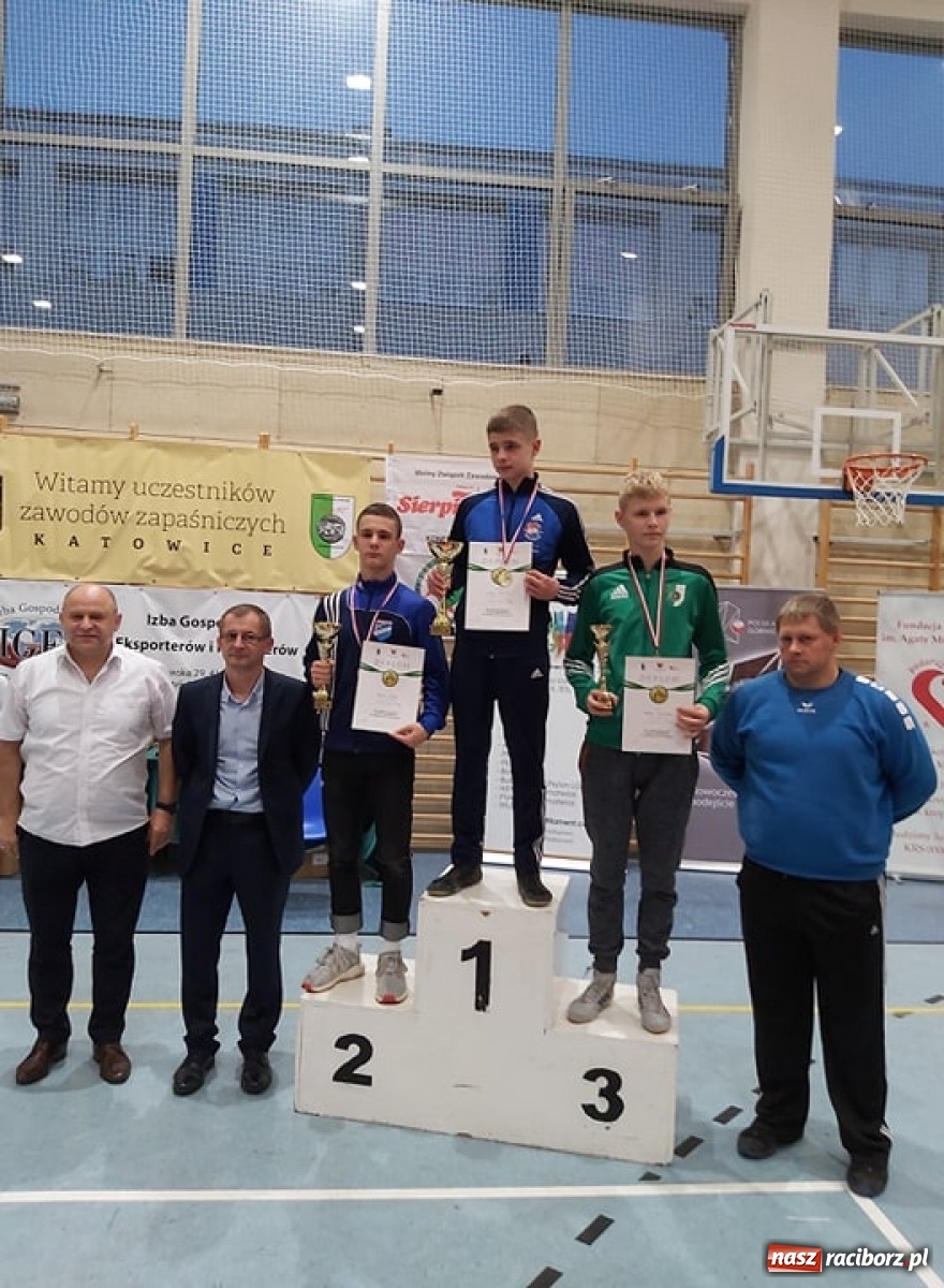 Zdjęcie w galerii na portalu naszraciborz.pl: Zapaśnicy Unii na turnieju barbórkowym w Katowicach wiadomości z regionu