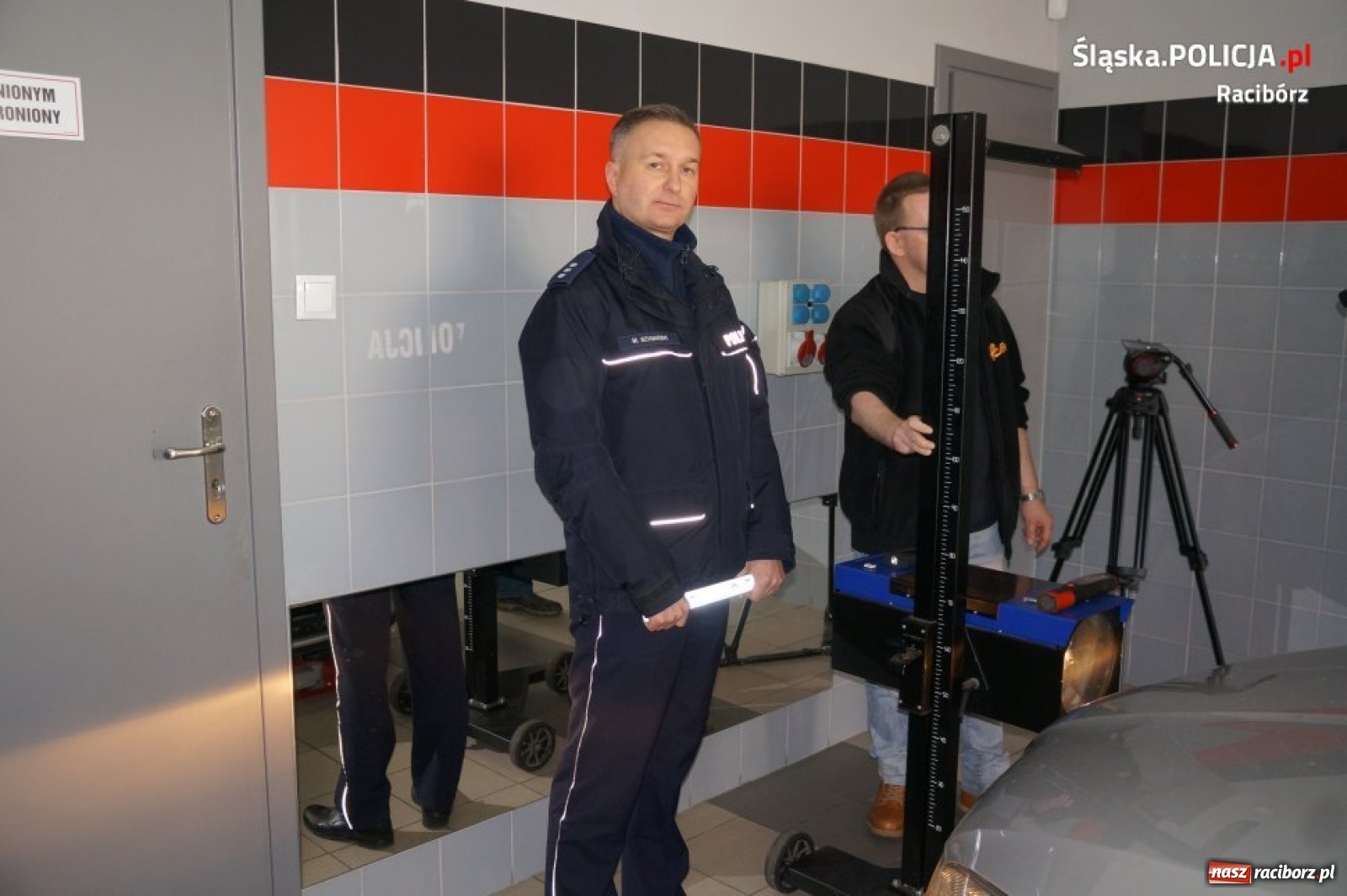 Zdjęcie w galerii na portalu naszraciborz.pl: Policja i diagnosta wspólnie kontrolowali ustawienie świateł wiadomości z regionu