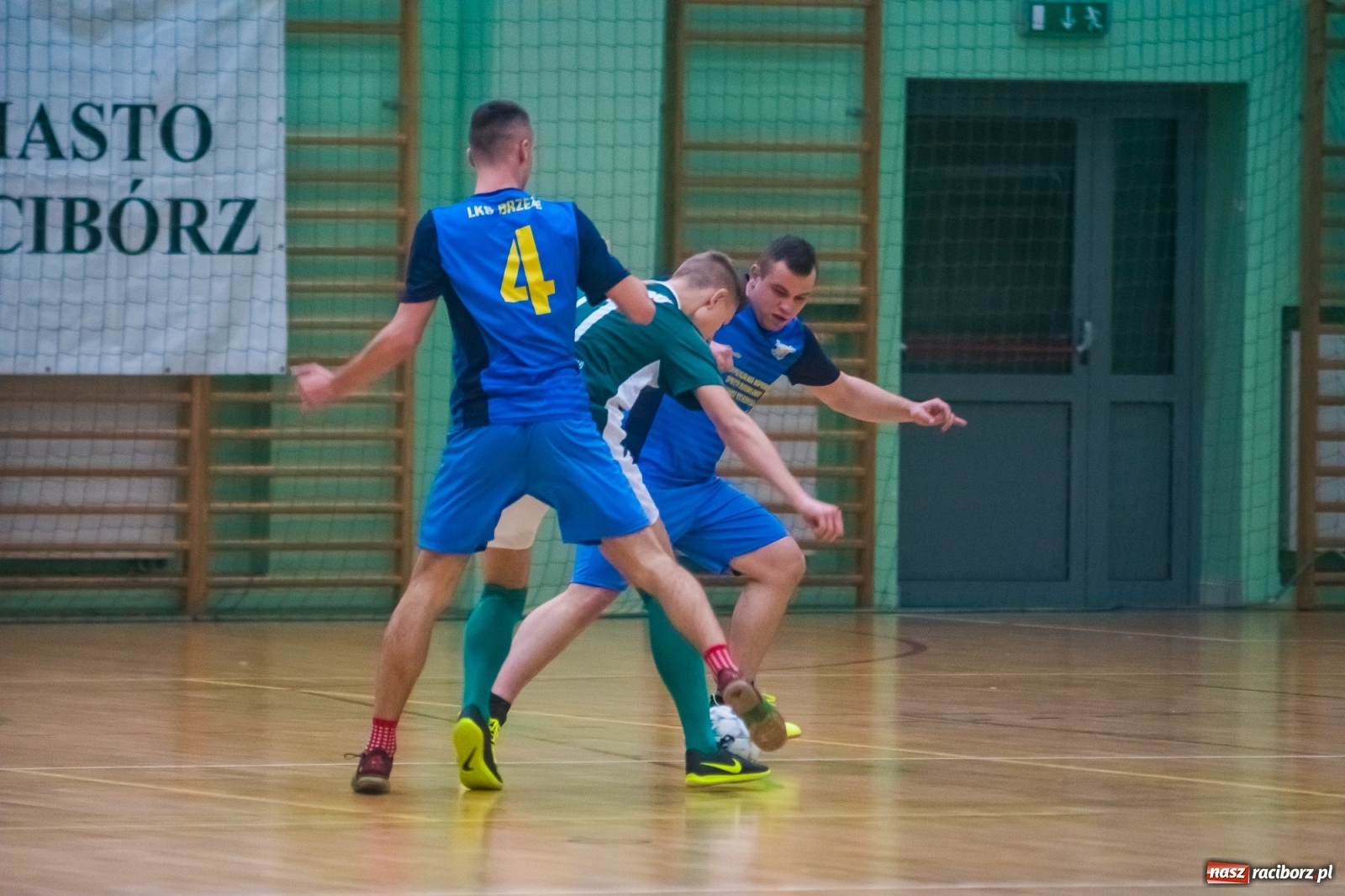 Zdjęcie w galerii na portalu naszraciborz.pl: Poniedziałek z futsalem w Arenie Rafako [FOTO] wiadomości z regionu