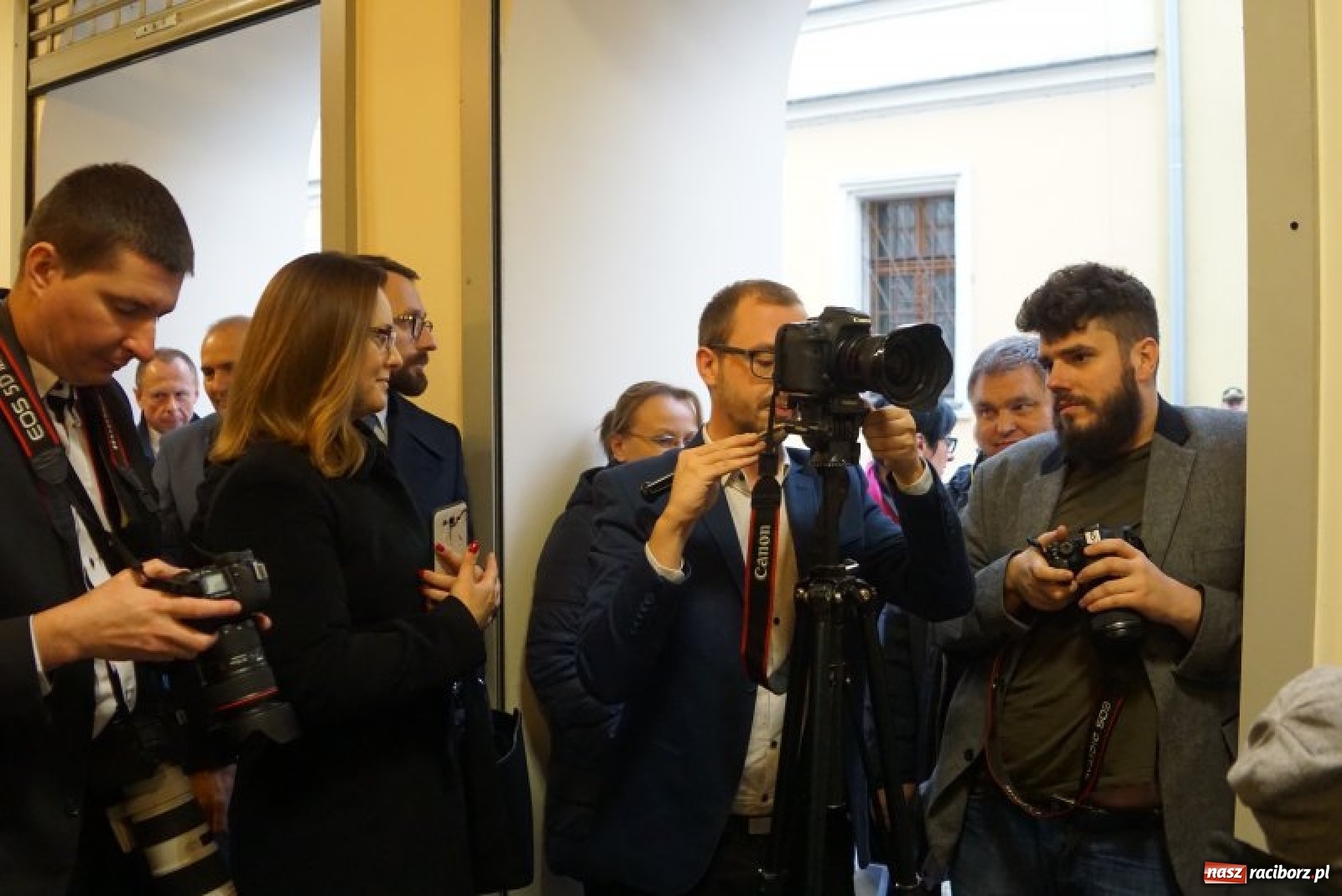 Zdjęcie w galerii na portalu naszraciborz.pl: To jest cyrk! Radny Klima o tablicy w RCK  wiadomości z regionu