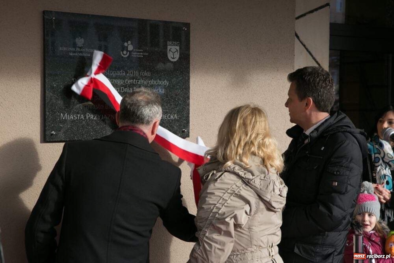 Zdjęcie w galerii na portalu naszraciborz.pl: To jest cyrk! Radny Klima o tablicy w RCK  wiadomości z regionu