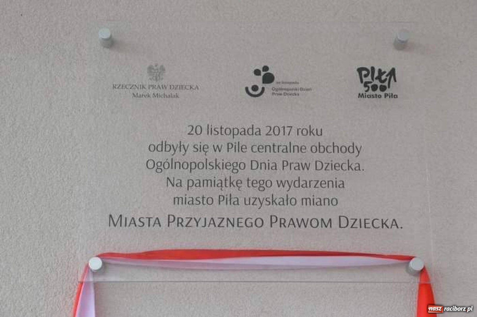 Zdjęcie w galerii na portalu naszraciborz.pl: To jest cyrk! Radny Klima o tablicy w RCK  wiadomości z regionu