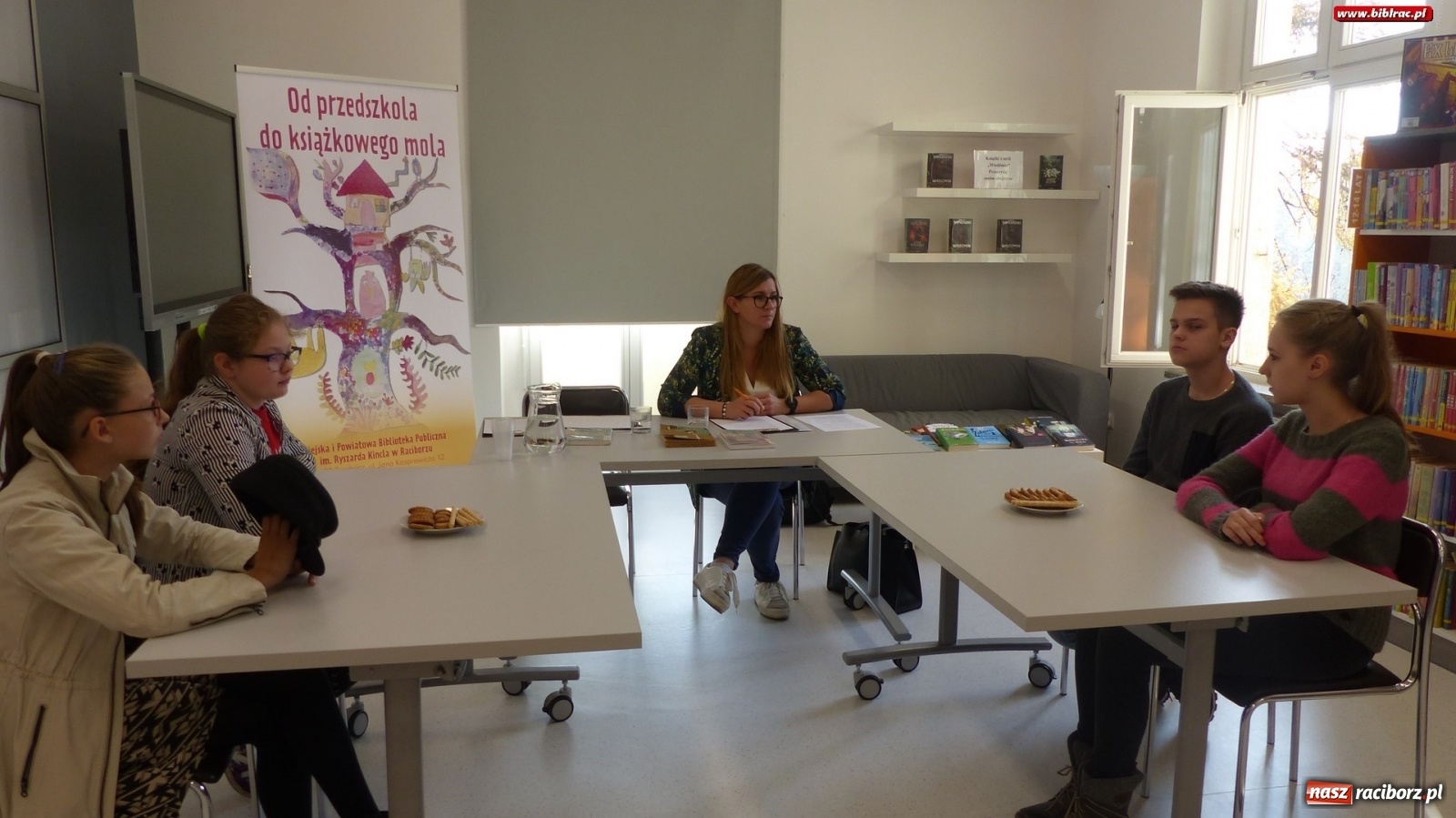 Zdjęcie w galerii na portalu naszraciborz.pl: To elementarne, czyli Sherlock Holmes w bibliotece  wiadomości z regionu