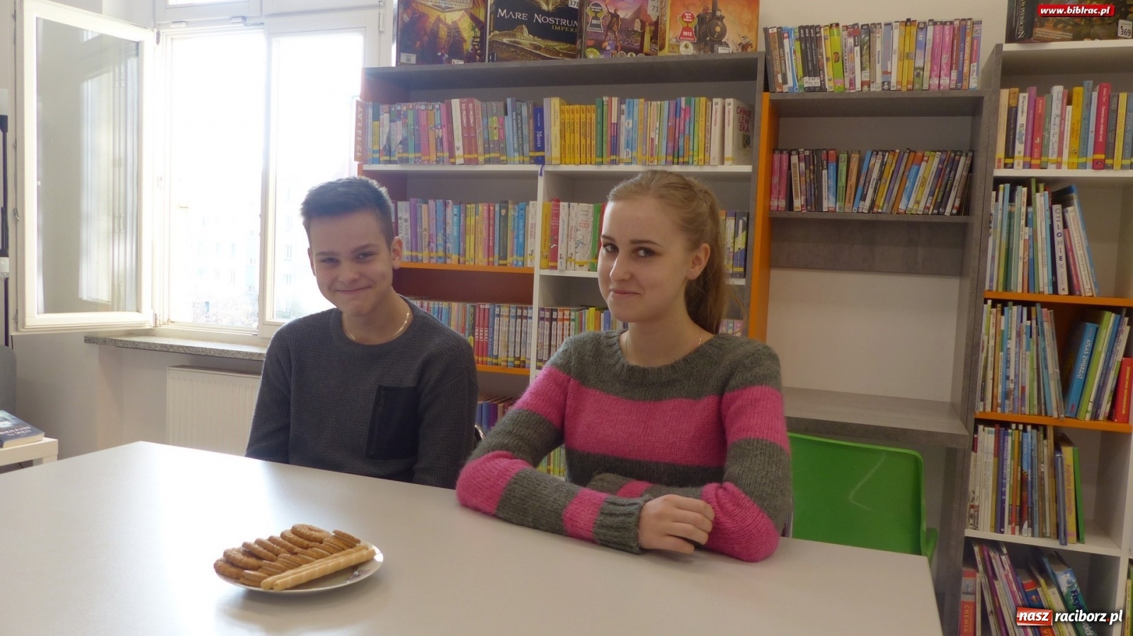 Zdjęcie w galerii na portalu naszraciborz.pl: To elementarne, czyli Sherlock Holmes w bibliotece  wiadomości z regionu