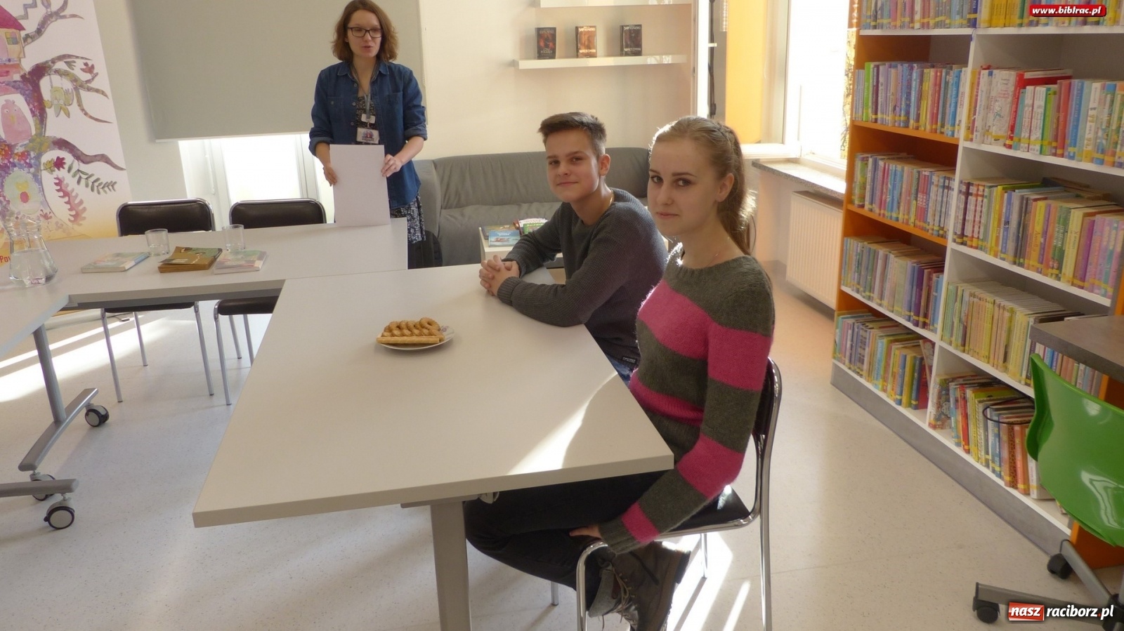 Zdjęcie w galerii na portalu naszraciborz.pl: To elementarne, czyli Sherlock Holmes w bibliotece  wiadomości z regionu