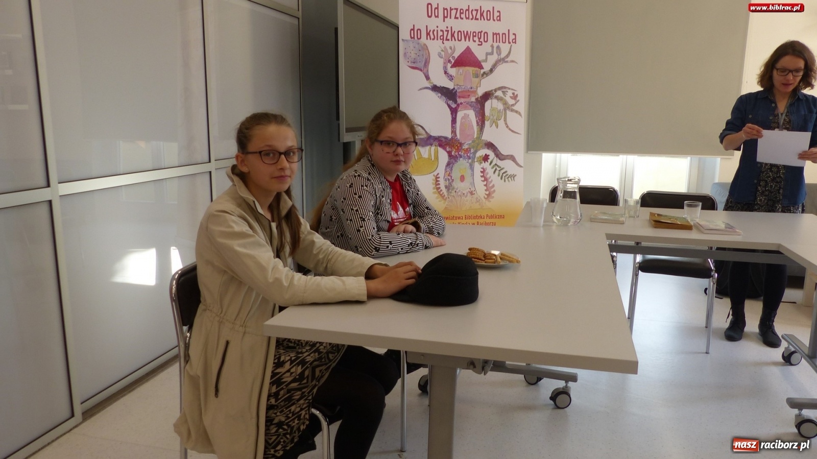 Zdjęcie w galerii na portalu naszraciborz.pl: To elementarne, czyli Sherlock Holmes w bibliotece  wiadomości z regionu