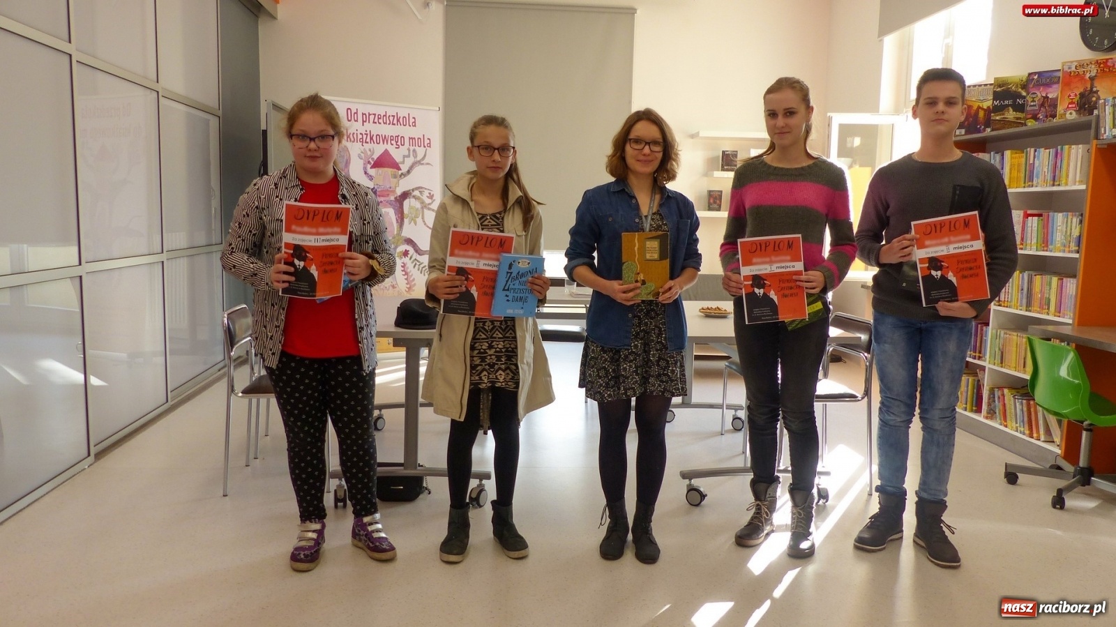 Zdjęcie w galerii na portalu naszraciborz.pl: To elementarne, czyli Sherlock Holmes w bibliotece  wiadomości z regionu