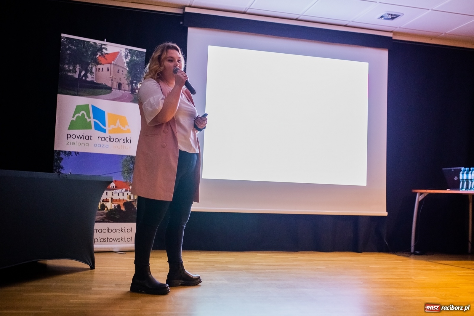 Zdjęcie w galerii na portalu naszraciborz.pl: Hodowla alpak wygrała konkurs na najlepszy młodzieżowy biznesplan  wiadomości z regionu