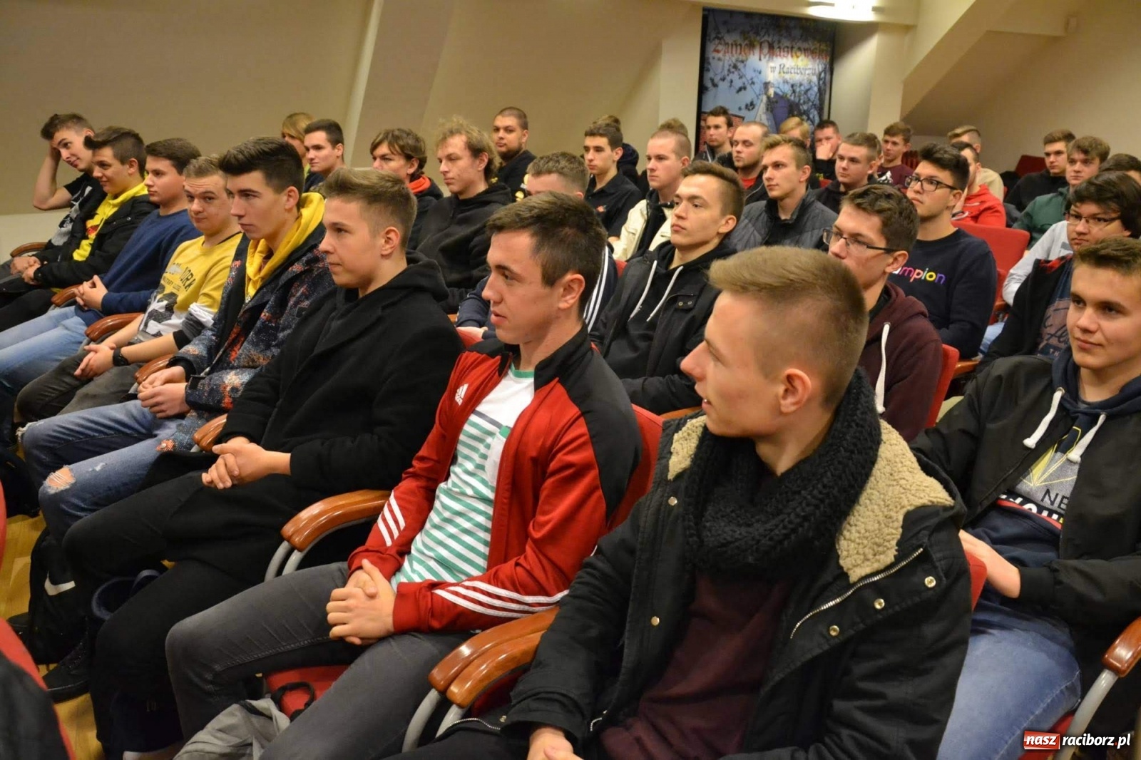 Zdjęcie w galerii na portalu naszraciborz.pl: Hodowla alpak wygrała konkurs na najlepszy młodzieżowy biznesplan  wiadomości z regionu