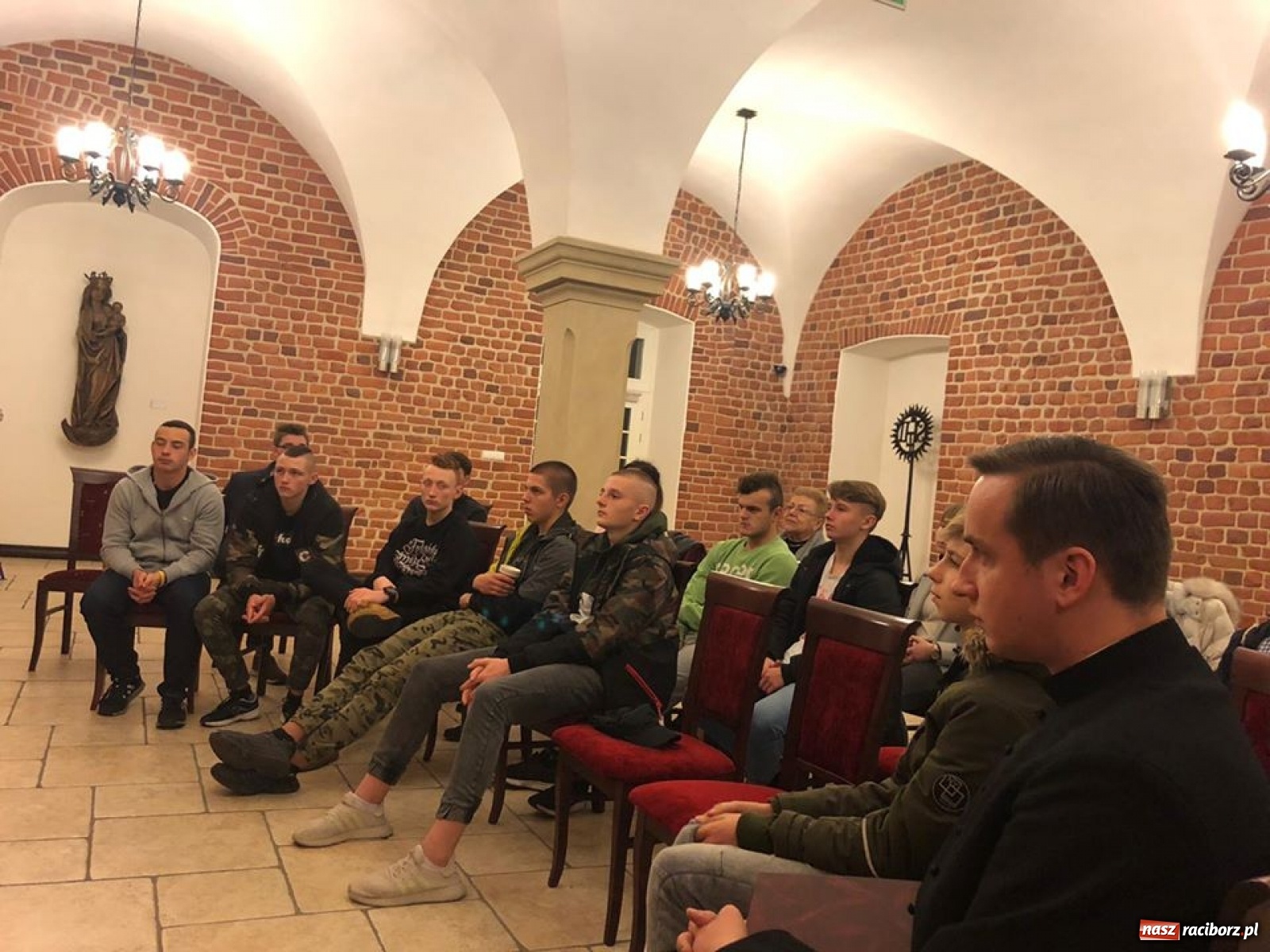 Zdjęcie w galerii na portalu naszraciborz.pl: O wierze i życiu po śmierci w starym opactwie  wiadomości z regionu