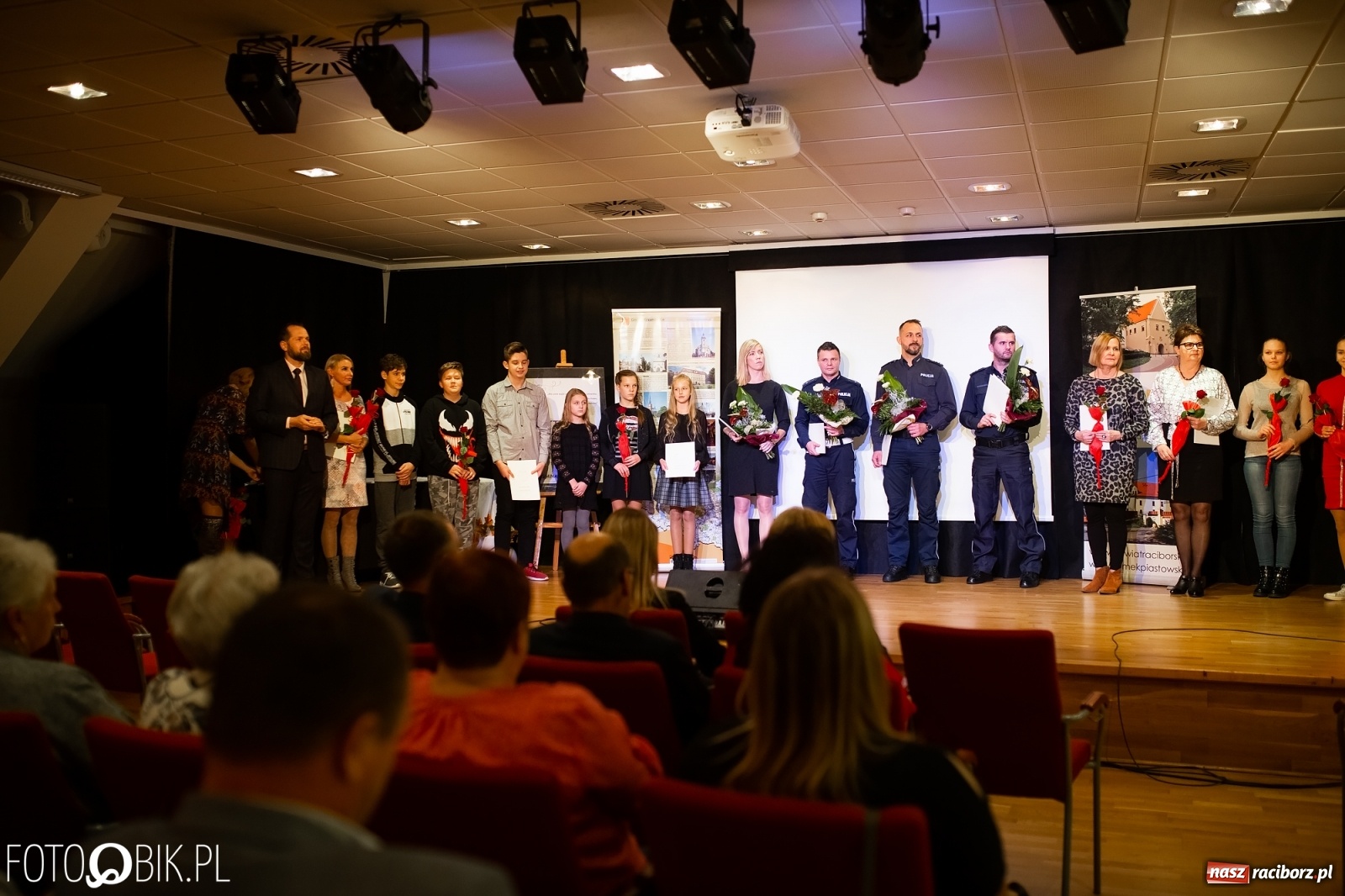 Zdjęcie w galerii na portalu naszraciborz.pl: Społecznicy z Gminy Krzanowice wyróżnieni  wiadomości z regionu