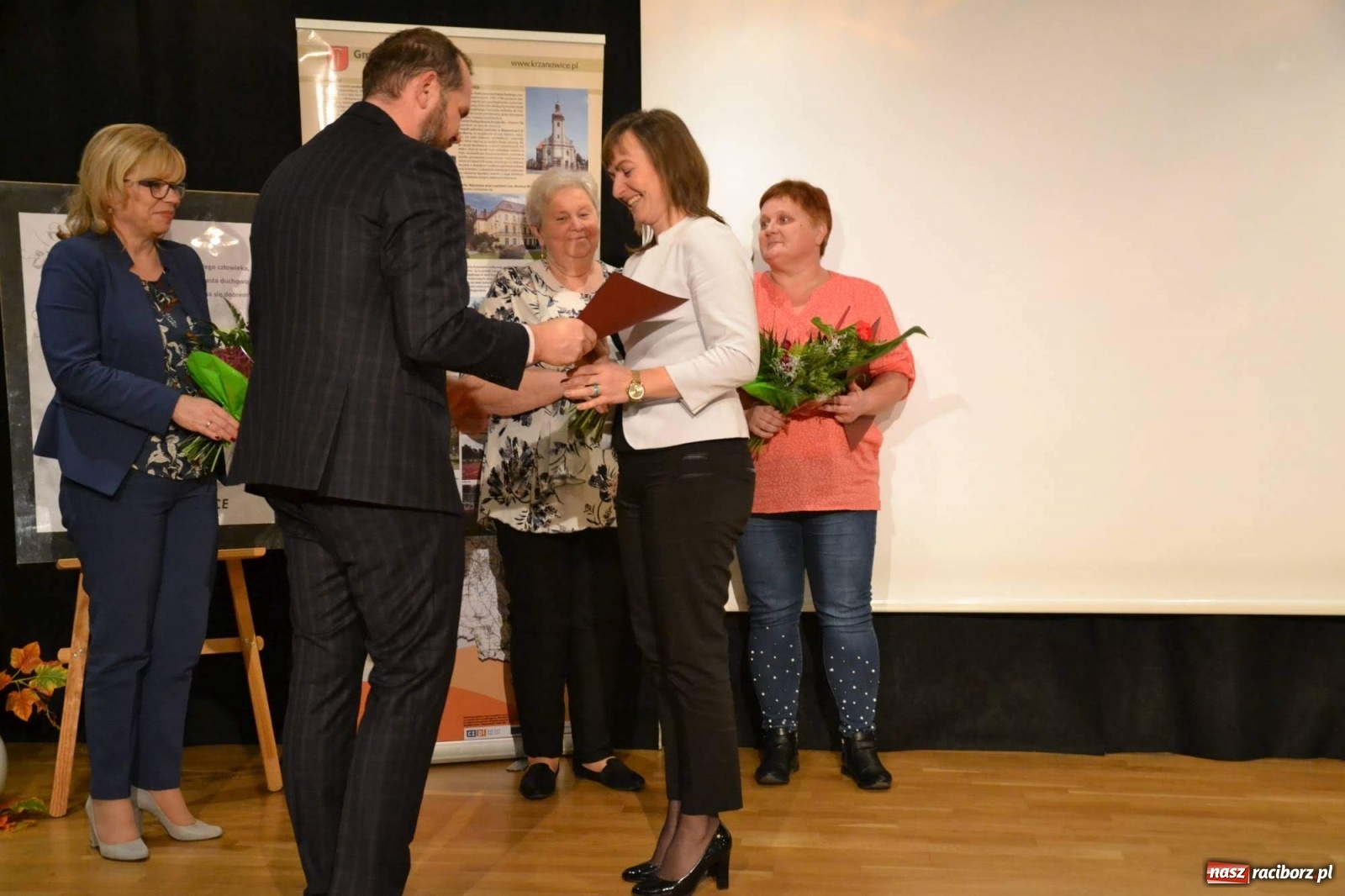 Zdjęcie w galerii na portalu naszraciborz.pl: Społecznicy z Gminy Krzanowice wyróżnieni  wiadomości z regionu