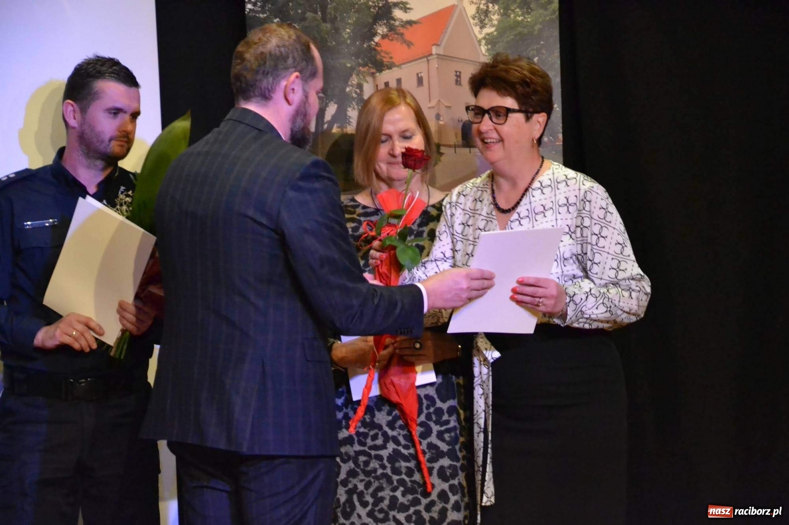 Zdjęcie w galerii na portalu naszraciborz.pl: Społecznicy z Gminy Krzanowice wyróżnieni  wiadomości z regionu
