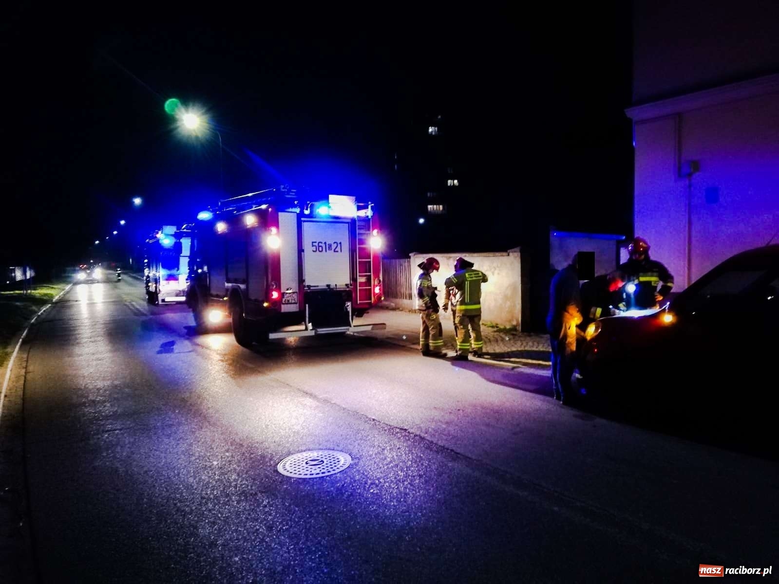 Zdjęcie w galerii na portalu naszraciborz.pl: Nocny atak czadu przy Rybnickiej. Zadymienie przy Michejdy wiadomości z regionu