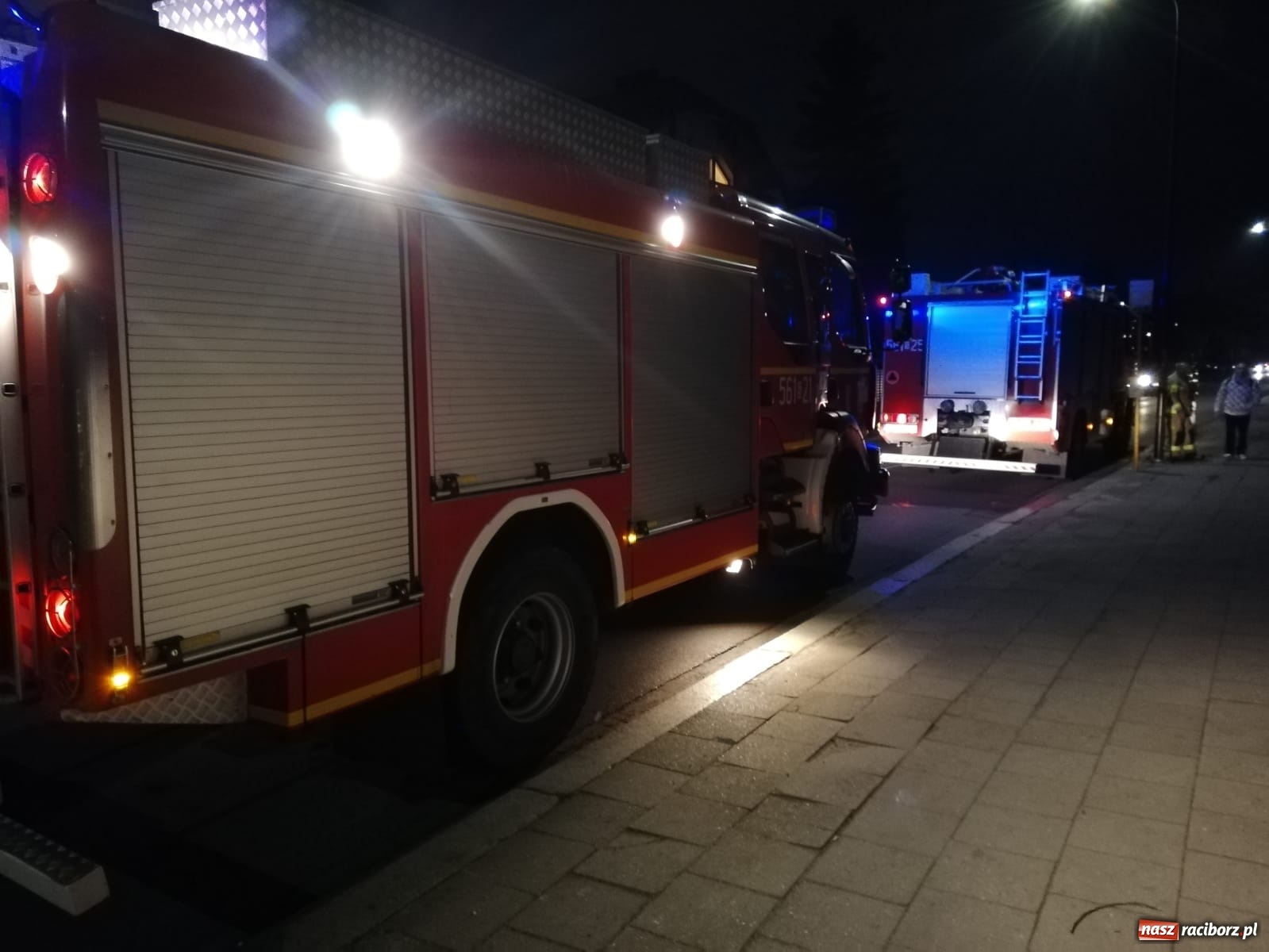 Zdjęcie w galerii na portalu naszraciborz.pl: Nocny atak czadu przy Rybnickiej. Zadymienie przy Michejdy wiadomości z regionu