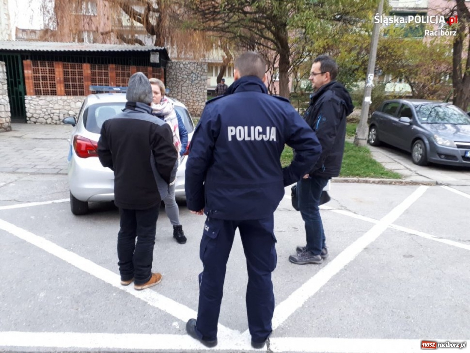 Zdjęcie w galerii na portalu naszraciborz.pl: Dzielnicowi i pracownicy OPS sprawdzili miejsca przebywania bezdomnych wiadomości z regionu