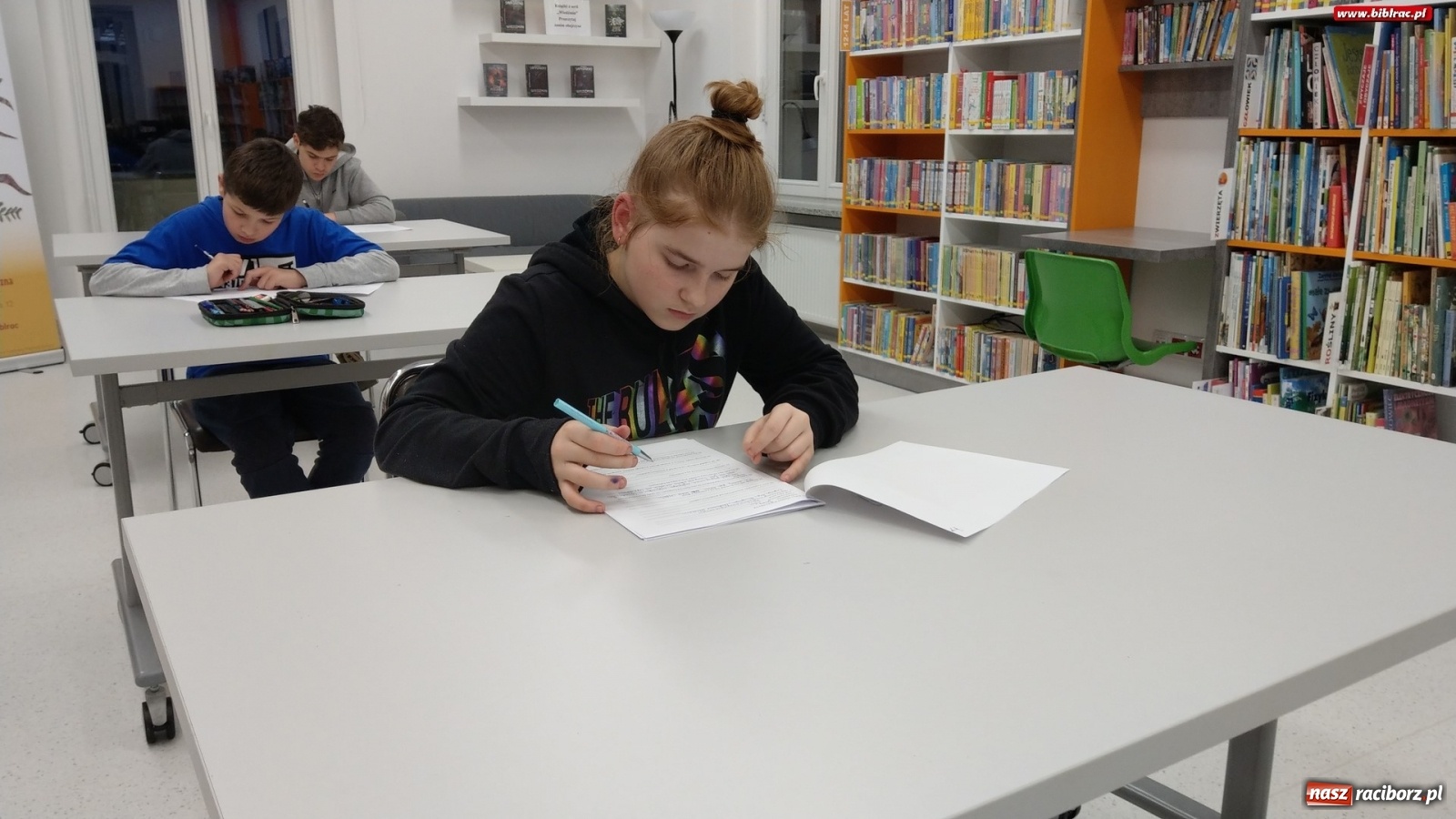 Zdjęcie w galerii na portalu naszraciborz.pl: Konkurs wiedzy o książce Drużyna w raciborskiej bibliotece wiadomości z regionu