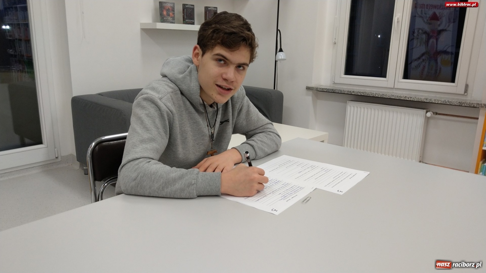 Zdjęcie w galerii na portalu naszraciborz.pl: Konkurs wiedzy o książce Drużyna w raciborskiej bibliotece wiadomości z regionu