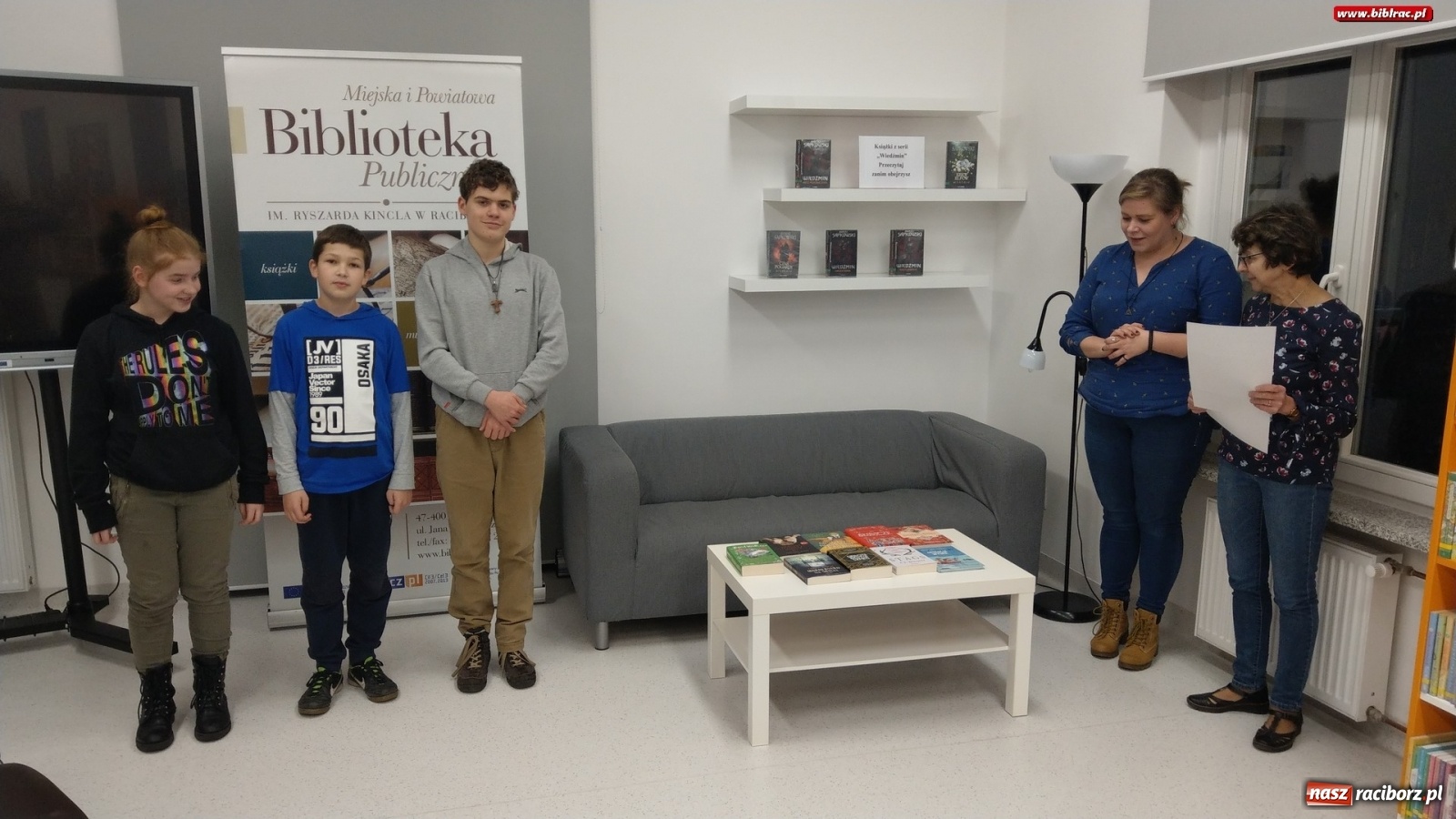 Zdjęcie w galerii na portalu naszraciborz.pl: Konkurs wiedzy o książce Drużyna w raciborskiej bibliotece wiadomości z regionu