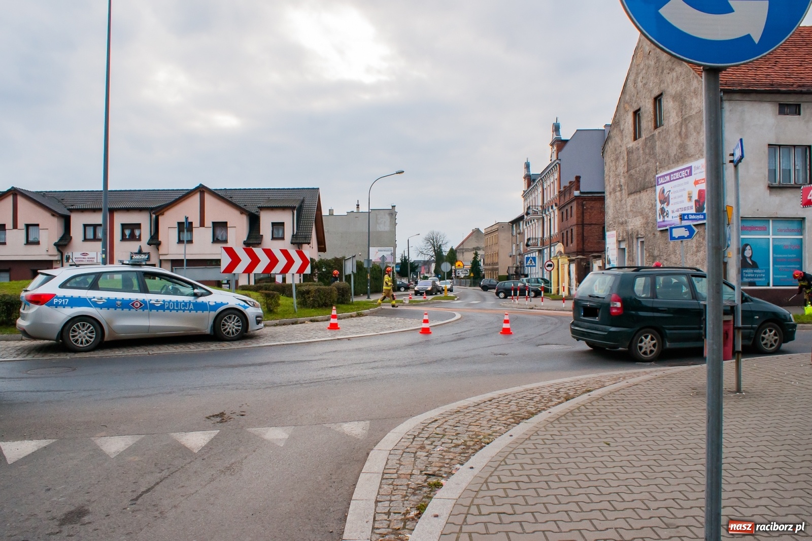 Zdjęcie w galerii na portalu naszraciborz.pl: Plama na nerce zakorkowała miasto  wiadomości z regionu