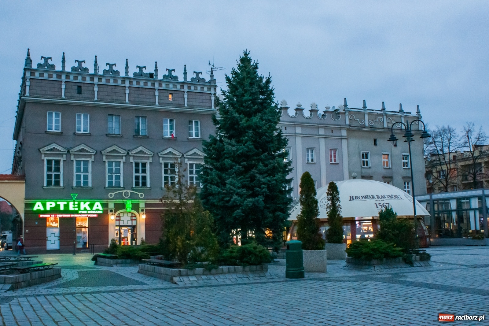 Zdjęcie w galerii na portalu naszraciborz.pl: Racibórz szykuje się na jarmark i Boże Narodzenie [FOTO] wiadomości z regionu