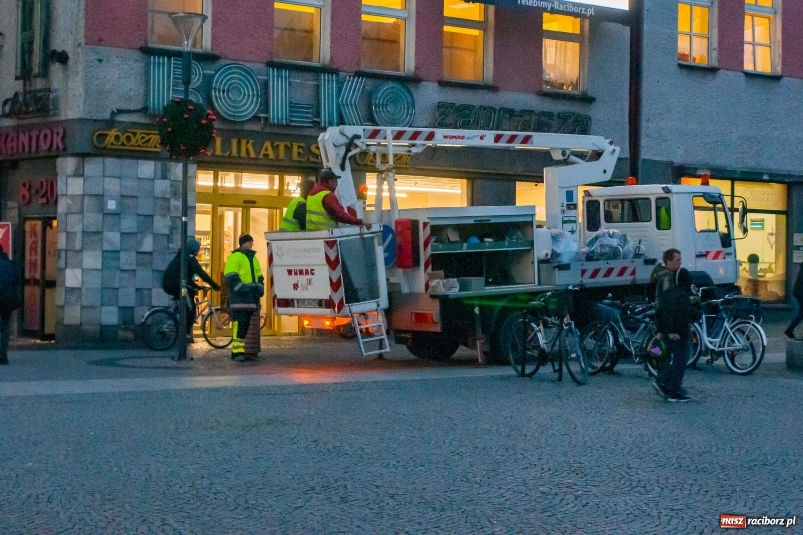 Zdjęcie w galerii na portalu naszraciborz.pl: Racibórz szykuje się na jarmark i Boże Narodzenie [FOTO] wiadomości z regionu