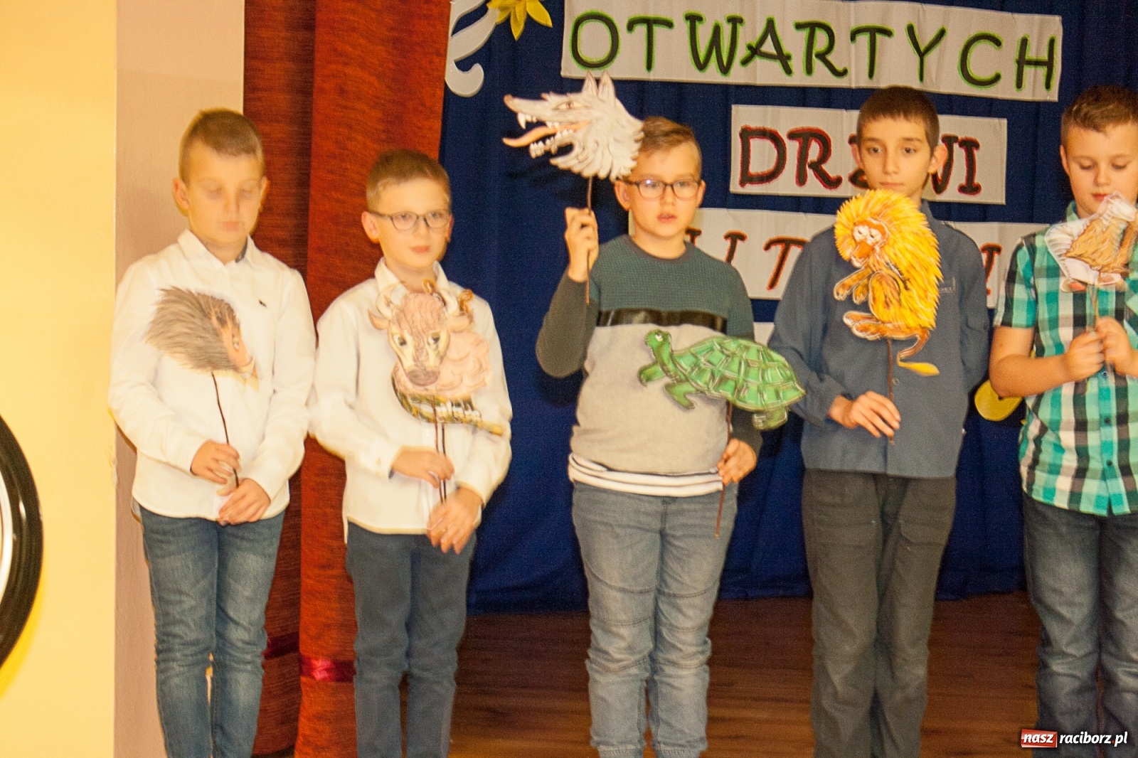 Zdjęcie w galerii na portalu naszraciborz.pl: Przyszli uczniowie odwiedzili SP18 wiadomości z regionu