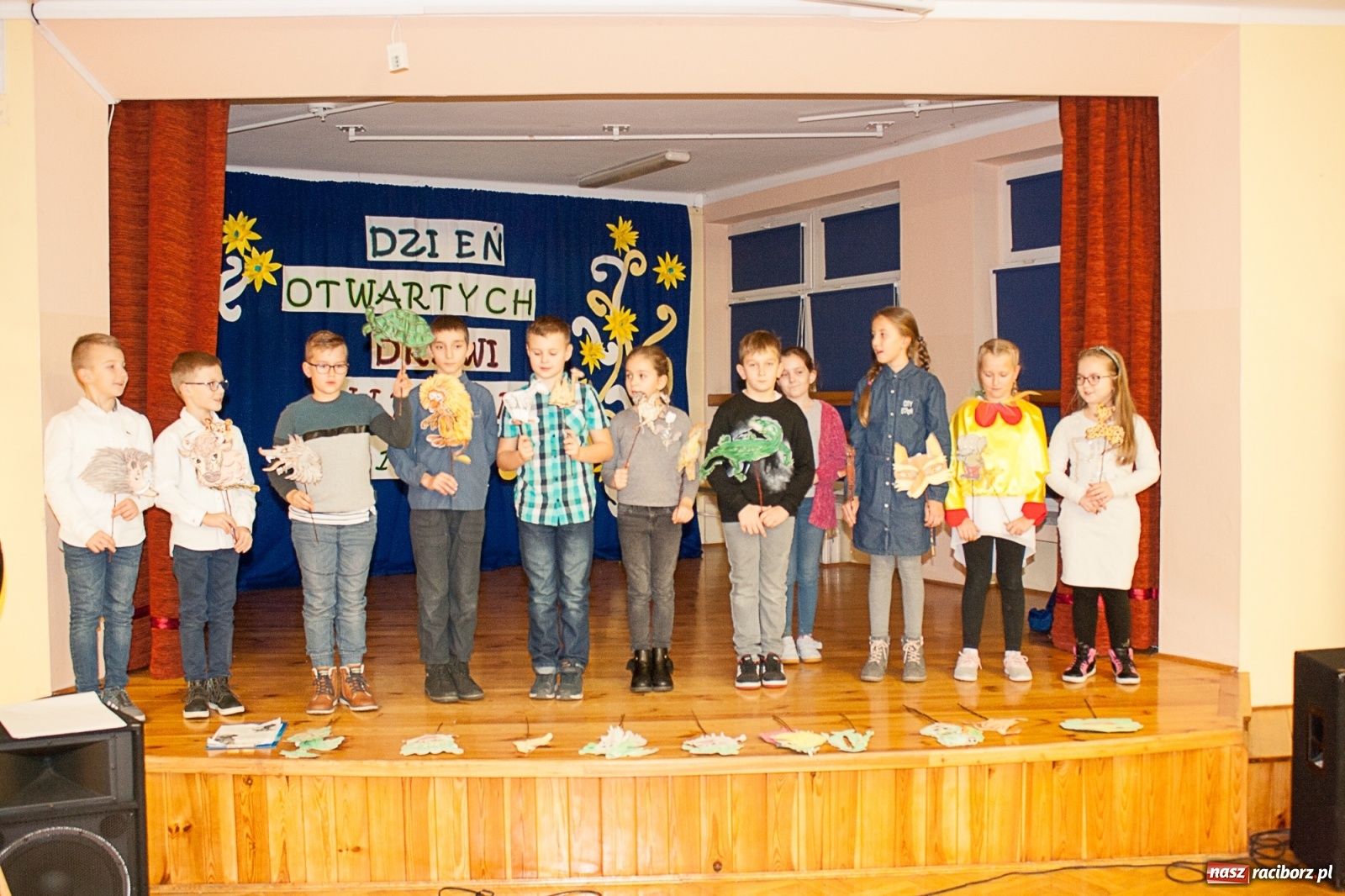 Zdjęcie w galerii na portalu naszraciborz.pl: Przyszli uczniowie odwiedzili SP18 wiadomości z regionu