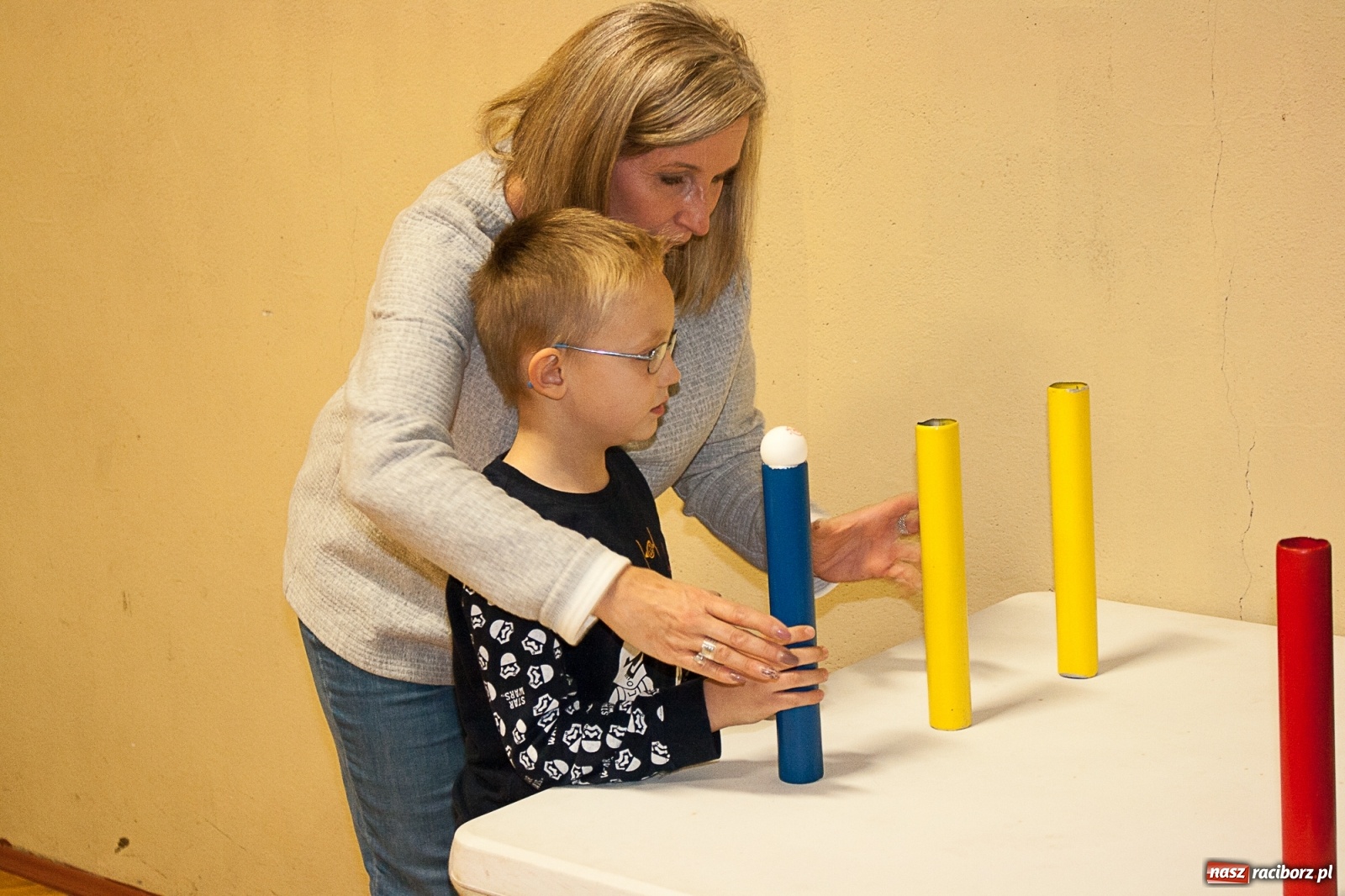 Zdjęcie w galerii na portalu naszraciborz.pl: Przyszli uczniowie odwiedzili SP18 wiadomości z regionu