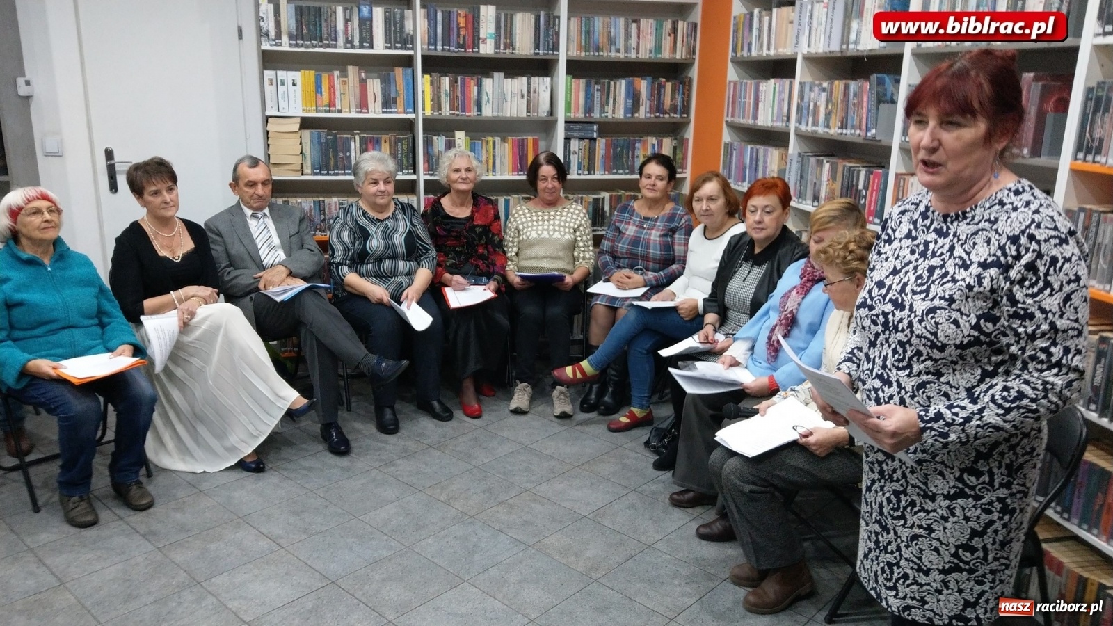 Zdjęcie w galerii na portalu naszraciborz.pl: Jesienny koncert w Klubie Przyjaciół Biblioteki na Ostrogu wiadomości z regionu
