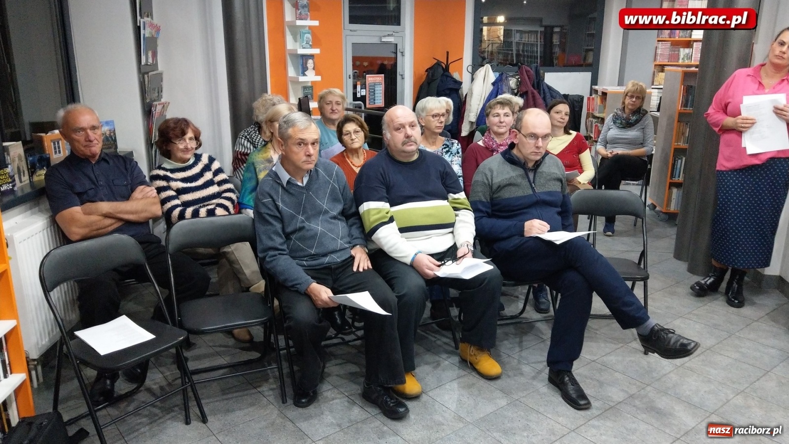 Zdjęcie w galerii na portalu naszraciborz.pl: Jesienny koncert w Klubie Przyjaciół Biblioteki na Ostrogu wiadomości z regionu