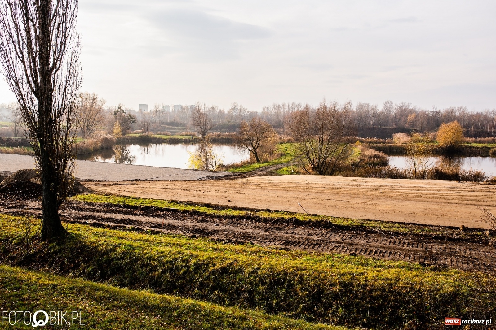 Zdjęcie w galerii na portalu naszraciborz.pl: Co dalej ze żwirowniami na Ostrogu? Komunikat Urzędu Miasta wiadomości z regionu