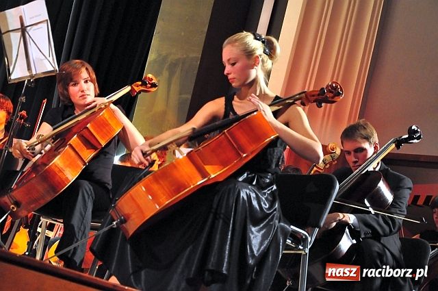 Zdjęcie w galerii na portalu naszraciborz.pl: Orkiestry z Poczdamu i Opola zagrały w RCK wiadomości z regionu