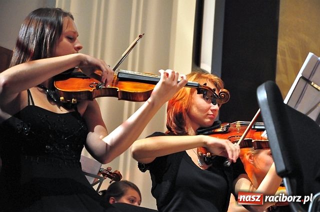 Zdjęcie w galerii na portalu naszraciborz.pl: Orkiestry z Poczdamu i Opola zagrały w RCK wiadomości z regionu