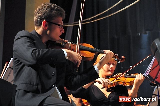 Zdjęcie w galerii na portalu naszraciborz.pl: Orkiestry z Poczdamu i Opola zagrały w RCK wiadomości z regionu