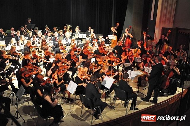 Zdjęcie w galerii na portalu naszraciborz.pl: Orkiestry z Poczdamu i Opola zagrały w RCK wiadomości z regionu