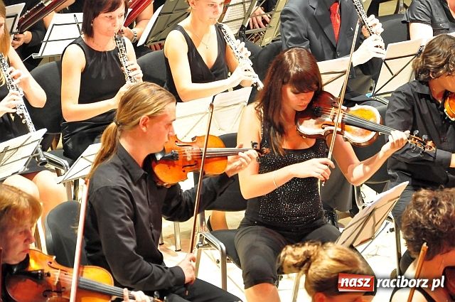 Zdjęcie w galerii na portalu naszraciborz.pl: Orkiestry z Poczdamu i Opola zagrały w RCK wiadomości z regionu