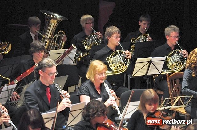 Zdjęcie w galerii na portalu naszraciborz.pl: Orkiestry z Poczdamu i Opola zagrały w RCK wiadomości z regionu