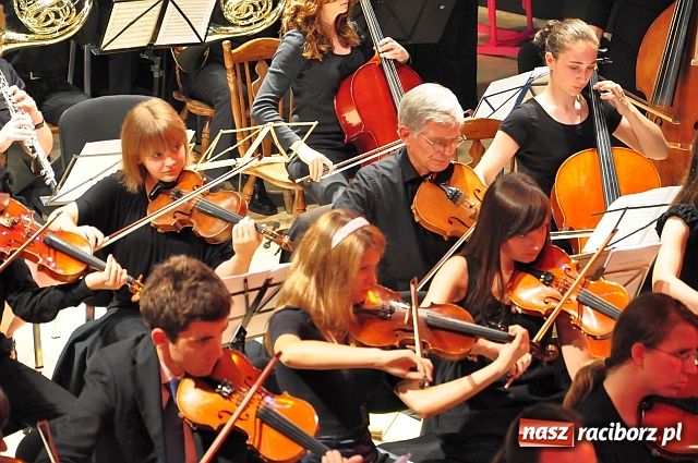 Zdjęcie w galerii na portalu naszraciborz.pl: Orkiestry z Poczdamu i Opola zagrały w RCK wiadomości z regionu
